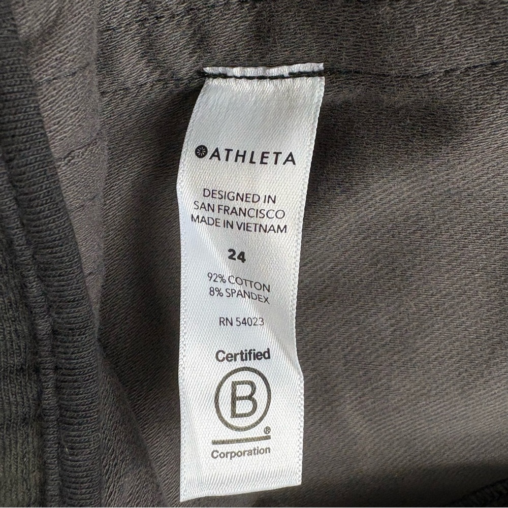 NWT Women's Athleta Camo Farallon Semi-Fitted Organic Cotton Shorts 0301 - Picture 7 of 8